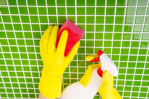 How to Clean Bathroom Tiles