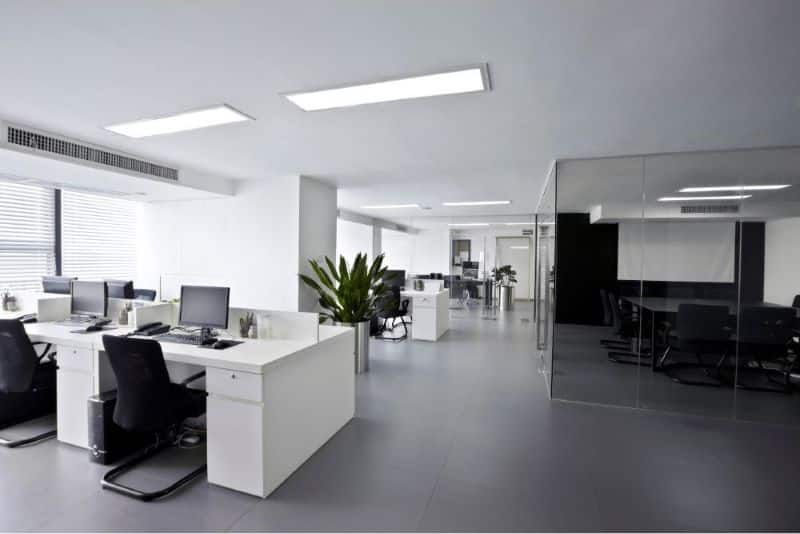 Top 8 Benefits of Hiring Professional Office Cleaning Services in Toronto